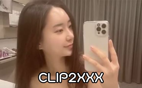 คลิปหลุดOnlyfans เซนนี่ อวดอกอวบอิ่ม หน้ากระจกห้องน้ำ – Zennyrt